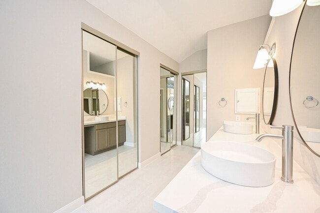 Building Photo - 3030 Great Lakes Ave