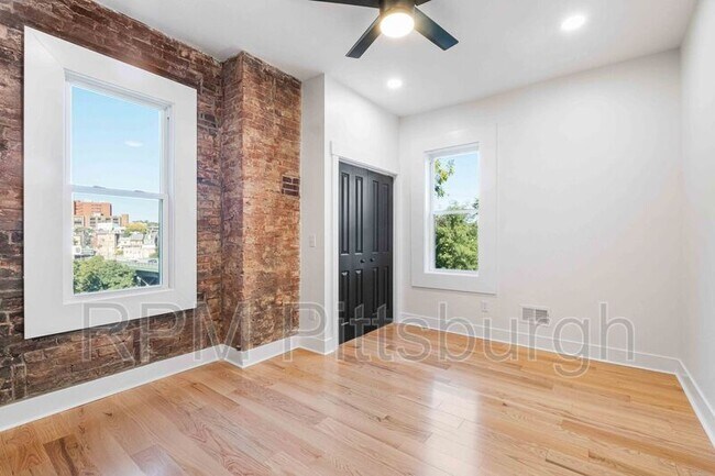 Building Photo - 161 Morewood Ave