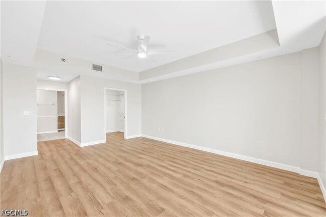 Building Photo - 14819 Laguna Dr