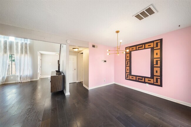 Building Photo - 11502 Village Pl Dr