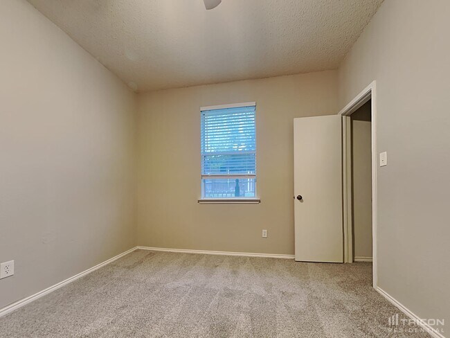 Building Photo - 6404 Seal Cove