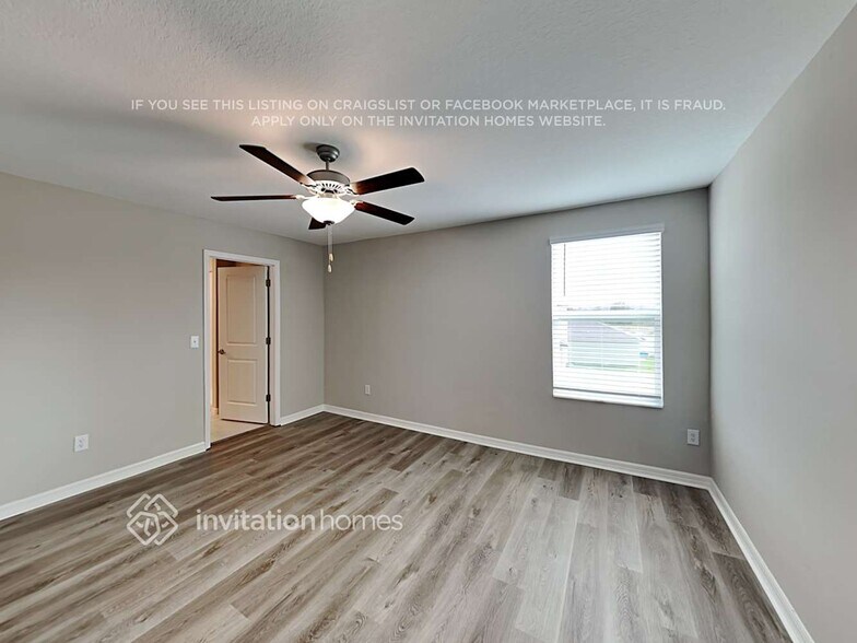 Building Photo - 10355 Blue Plume Ct