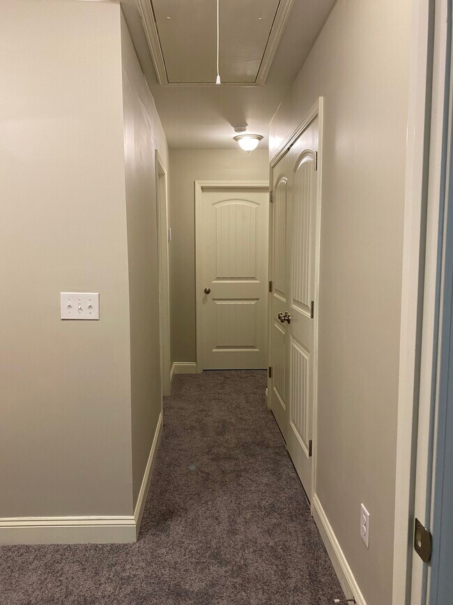 Building Photo - 3922 Volkswalk Plz