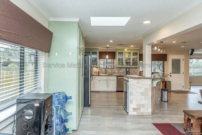 Building Photo - 3545 Chastain Way
