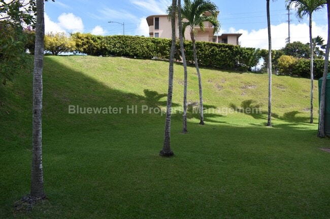 Building Photo - Five Regents - Studio w/ full kitchen, 1 prkg. (Salt Lake)