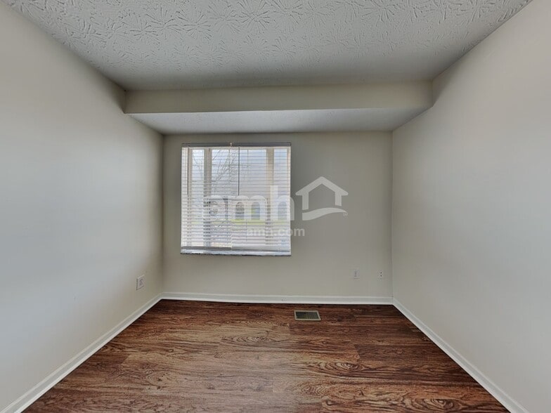 Building Photo - 821 Monarda Pl