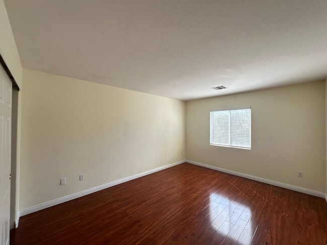 Building Photo - Woods Parcel 10 At Rhodes Ranch