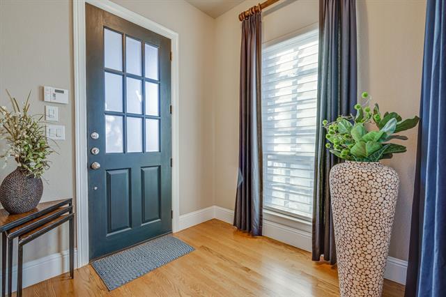 Building Photo - 528 Sandy Ln