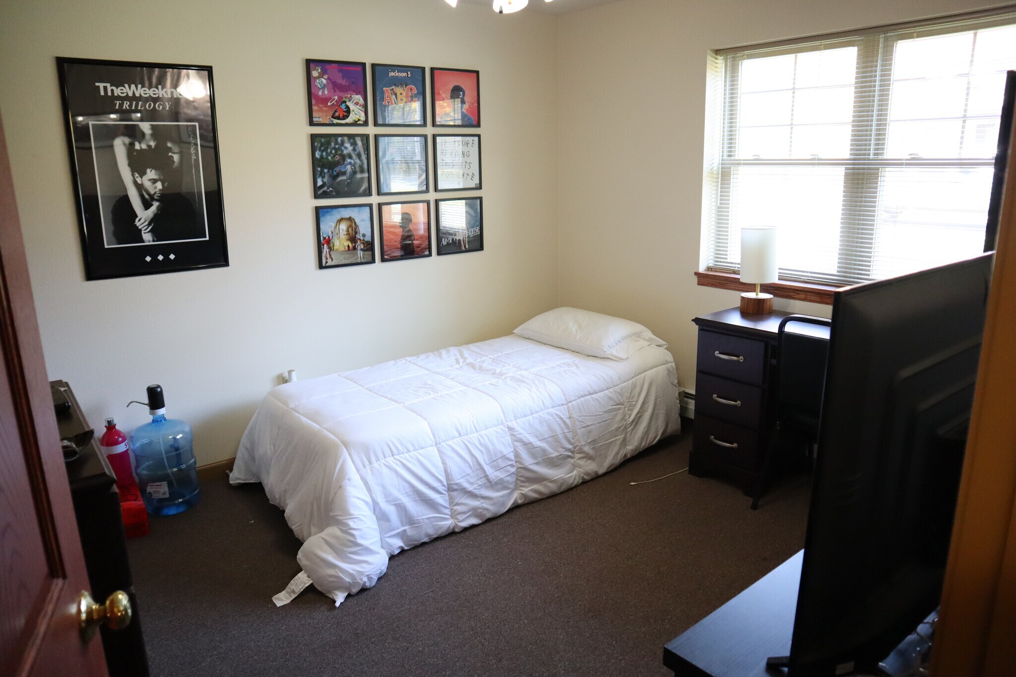 Bedroom 2 - 158 N Tratt St