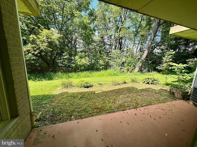 Building Photo - 11 Stonewall Ct