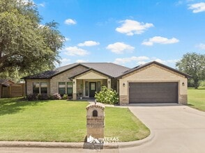 Building Photo - 314 Rosewood St