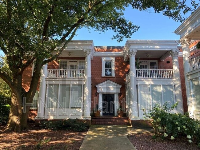 Primary Photo - 872 Briarcliff Rd