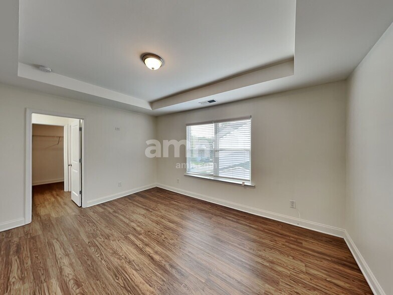 Building Photo - 8137 Willowbank Way