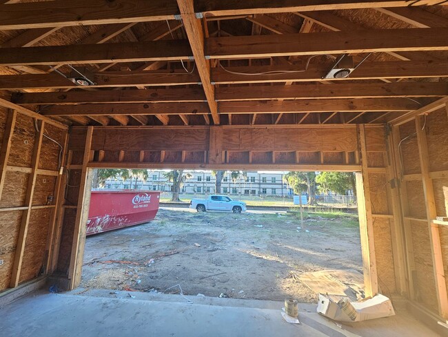 Building Photo - New Home