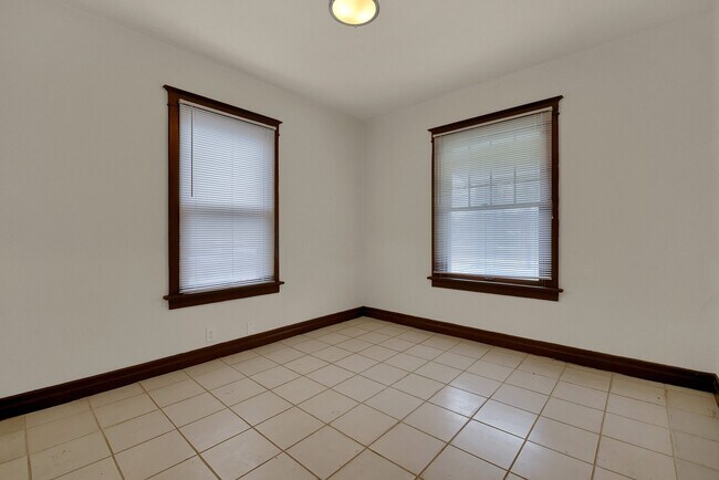 Building Photo - 9459 Midland Blvd