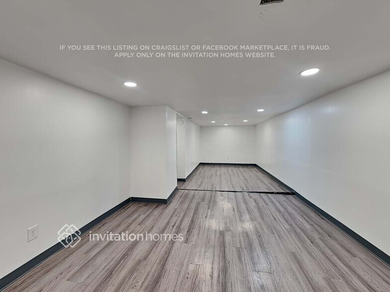 Building Photo - 132 S Olive