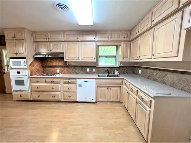 Building Photo - 6753 Briley Dr