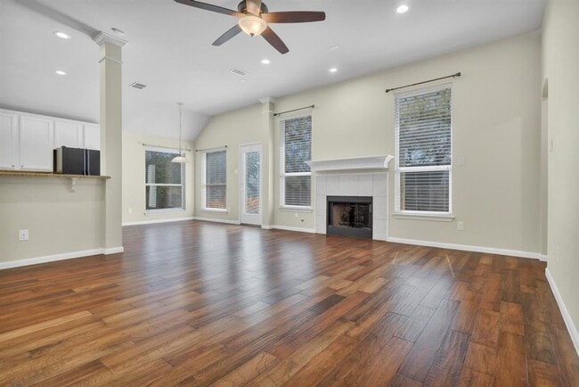 Building Photo - 6205 Clarion Dr