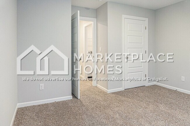 Building Photo - 3335 Meriwether Dr