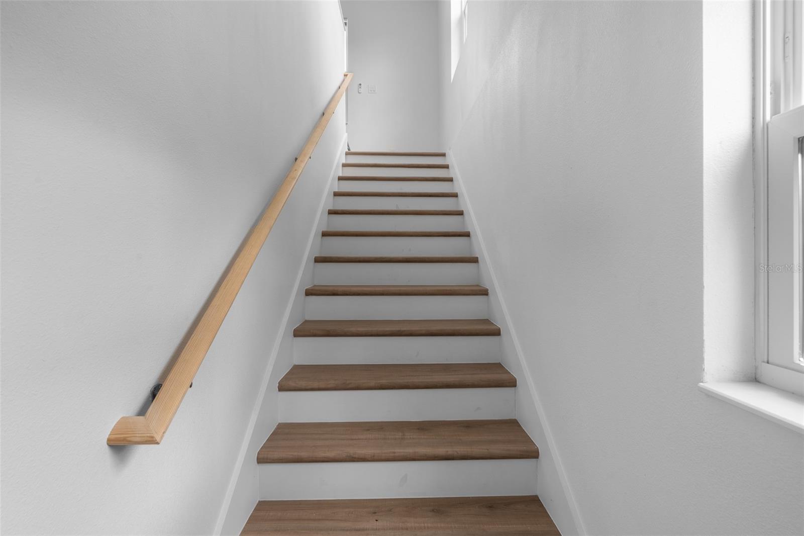 Building Photo - 505 43rd St S