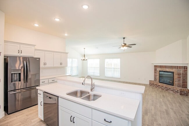 Building Photo - ***1021 Pink Lady Place***