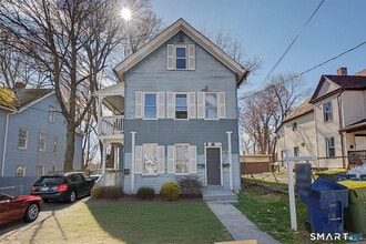 Building Photo - 23 Beacon St