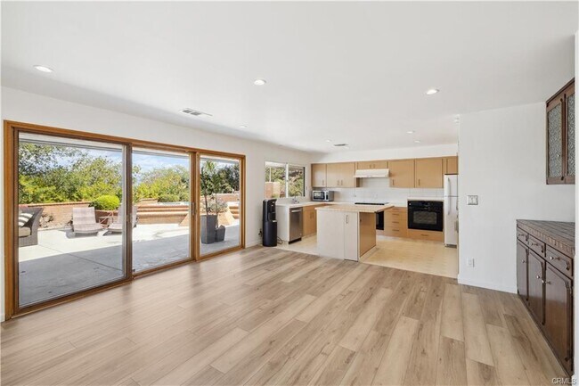 Building Photo - 16347 Mandalay Dr