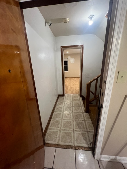 Building Photo - 3513 S 59th Ct