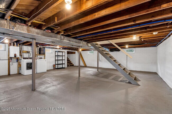 Building Photo - 557 Mantoloking Rd