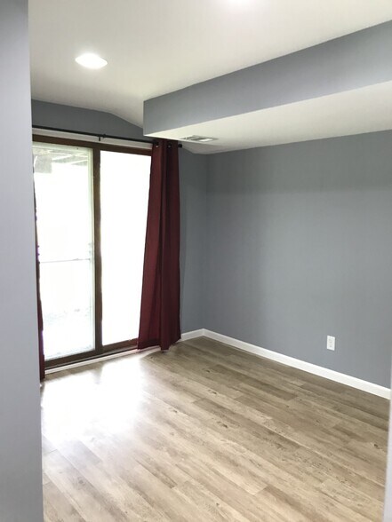 Lower level family room - 1A Golden Oak Dr