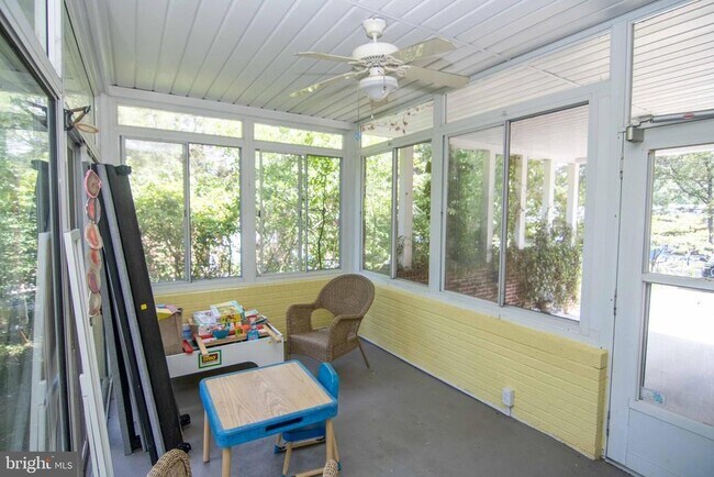 Building Photo - 2205 Parker Ave