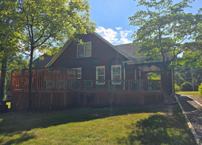 Building Photo - 1404 Polo Rd