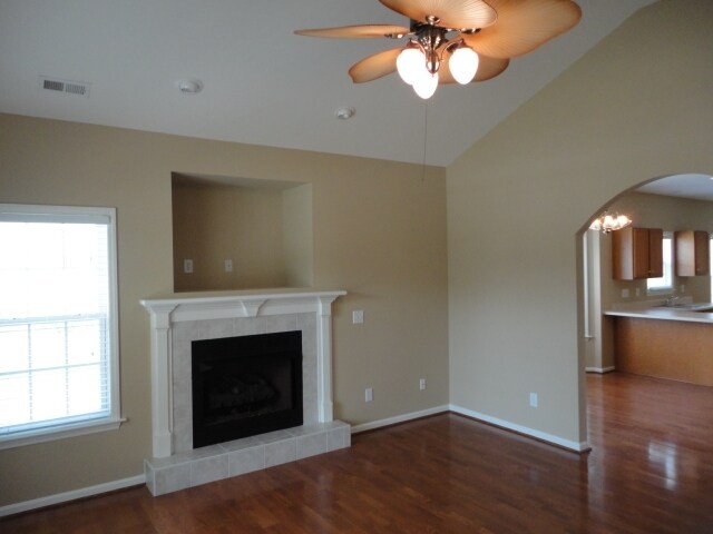Building Photo - 6605 Springfield Village Ln
