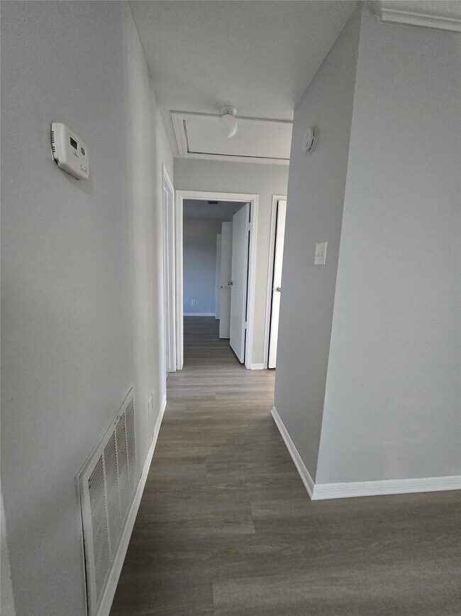 Building Photo - 1231 Lyric Ln