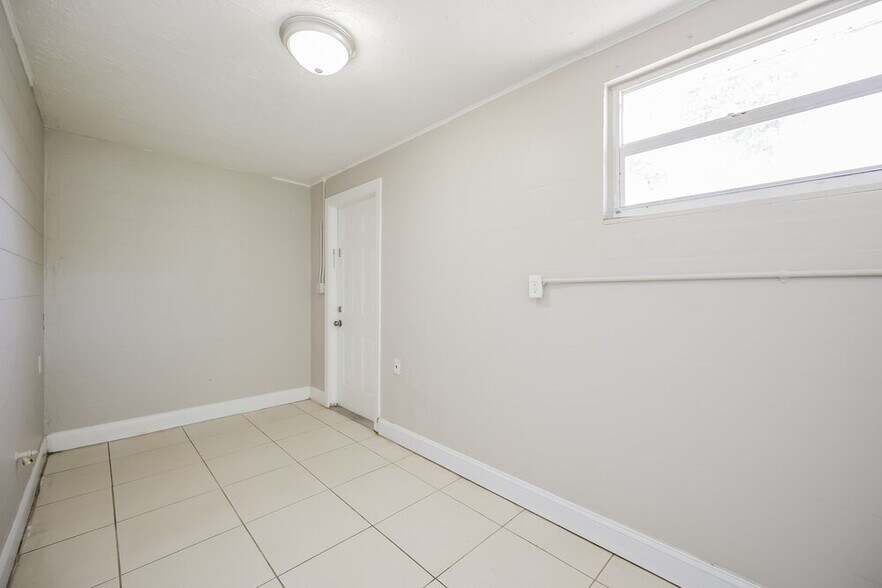 Building Photo - 11 Kentucky Rd