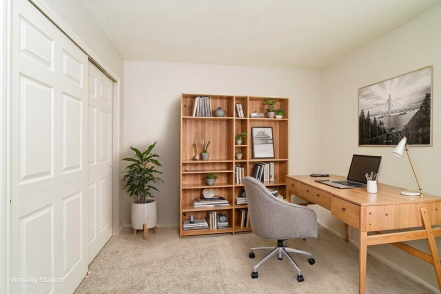 Building Photo - 7426 Circle Farm