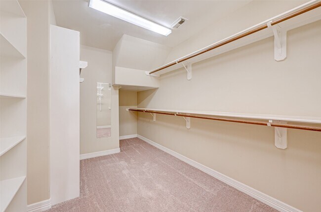 Building Photo - 13607 Brookbluff Ln