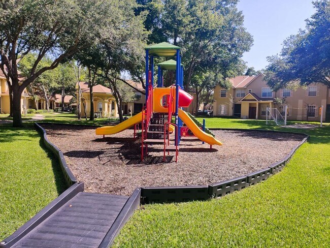 Building Photo - 858 Grand Regency Pointe