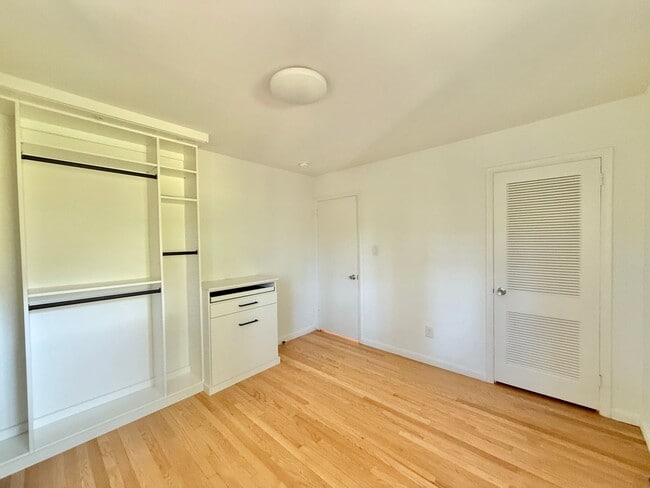 Building Photo - **OFFERING REFUNDABLE APPLICATION FEES & $300 MOVE IN PROMOTION** Luxurious 4BD, 3BA Raleigh Home...