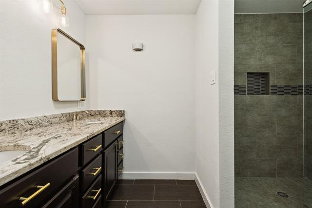Building Photo - 4702 Wateka Dr