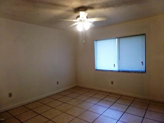 Building Photo - 219 Olmstead Dr