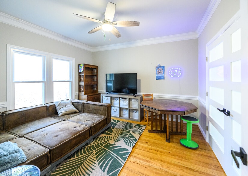 Building Photo - 211 Cates Farm Rd