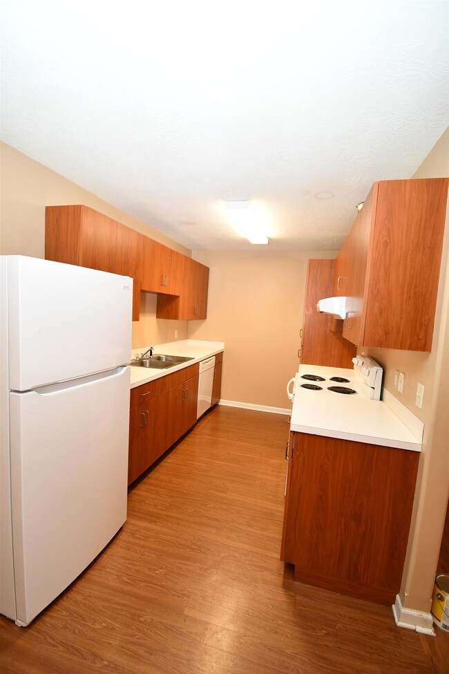 Building Photo - 604 Derouen St