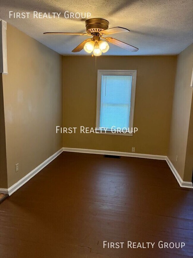 Building Photo - 5290 Derby Rd