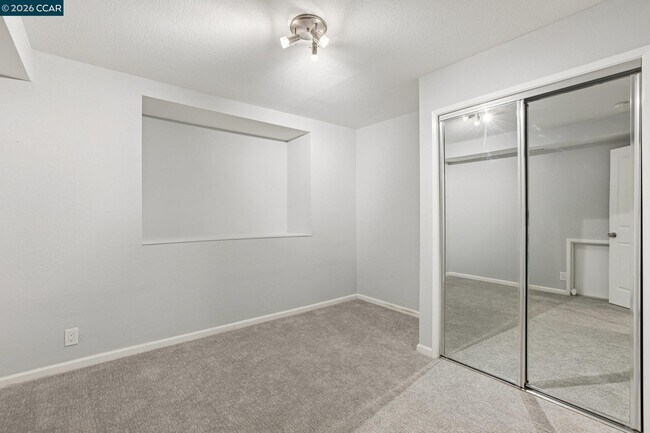 Building Photo - 1541 Moraga Way