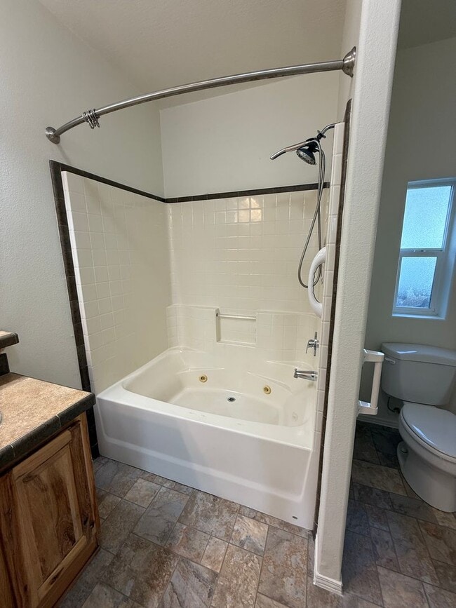 Building Photo - Newly Renovated 3 bed/2 bath manufactured home!