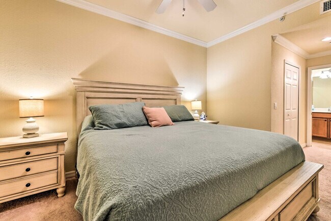 Building Photo - 7121 River Hammock Dr