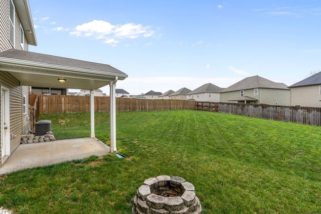 Building Photo - 3349 N Henderson Way