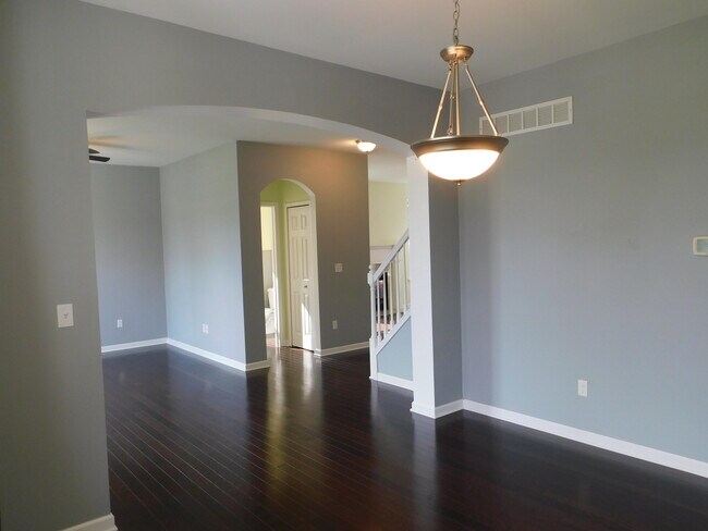 Building Photo - 4251 Lilac Ln