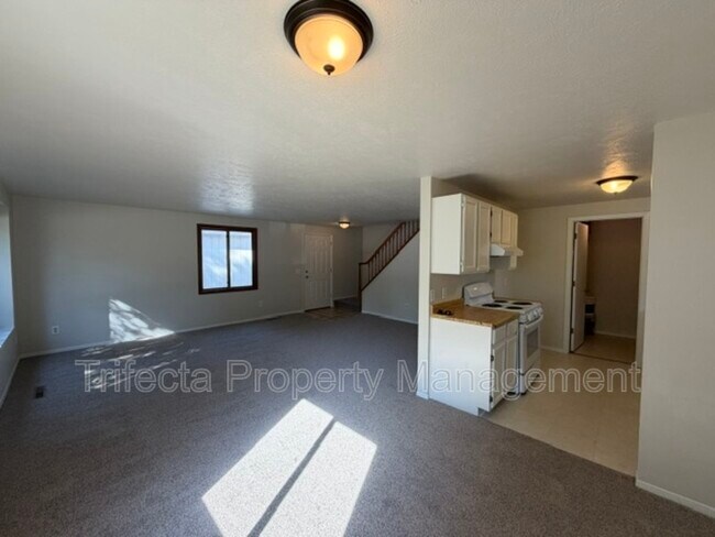 Building Photo - 3313 Dunbar Ave
